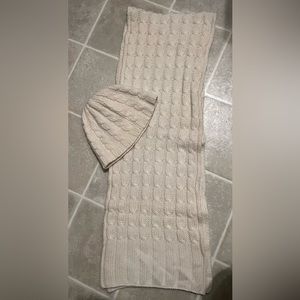 Banana Republic merino wool/cashmere cable knit scarf and beanie set NWOT